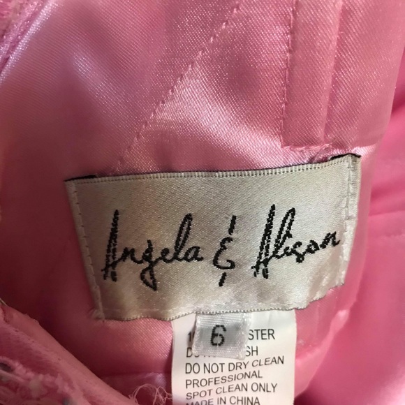 Angela and Alison Gown Size 6 - Picture 3 of 3